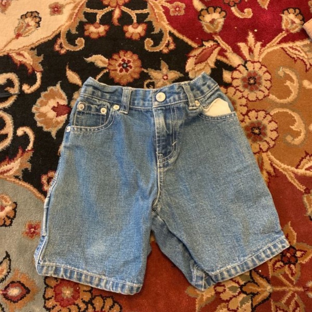 Clothes - Picture 8 of 8